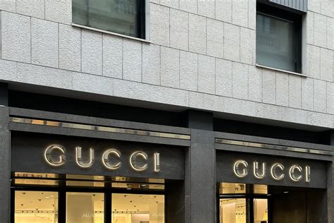 gucci montenapoleone telefono|La nuova boutique Gucci in Montenapoleone .